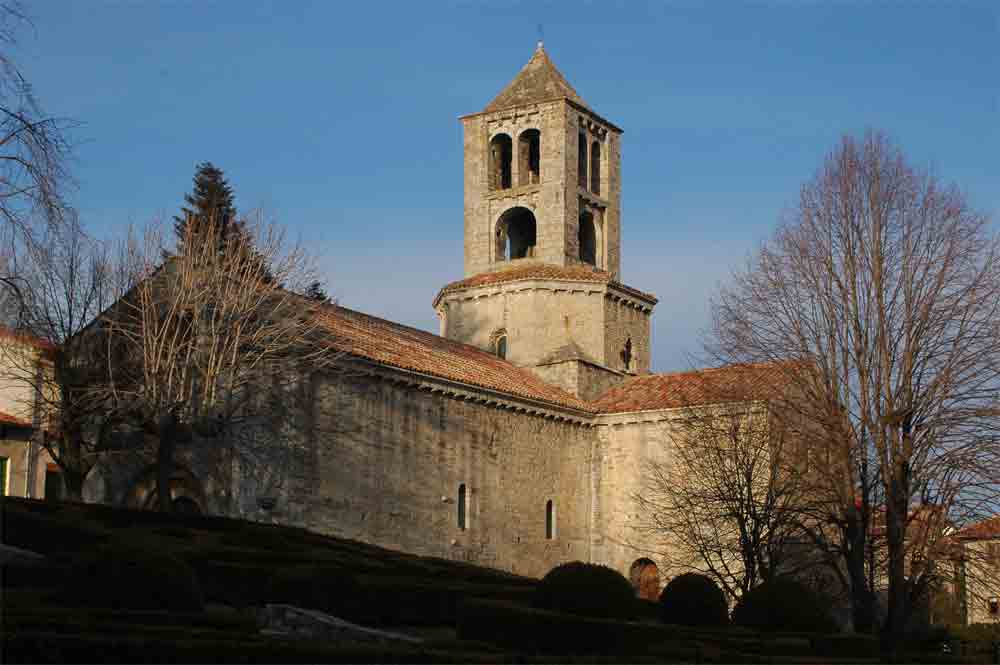 Girona - Camprodón 8 - monasterio de Sant Pere.jpg